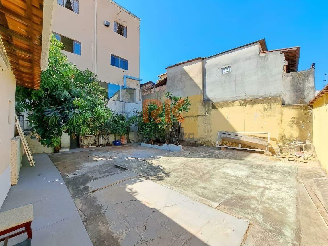 Casa à venda no Santa Mônica: 