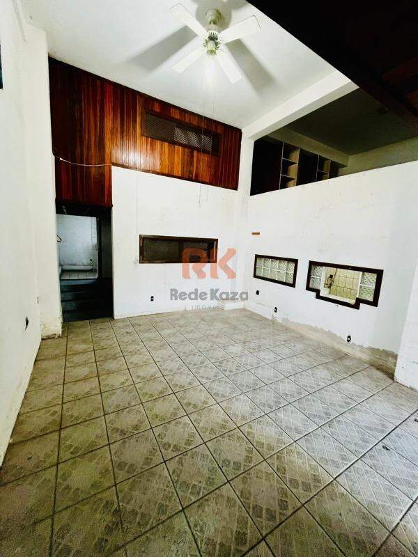 Ponto Comercial à venda no Santa Amélia: 