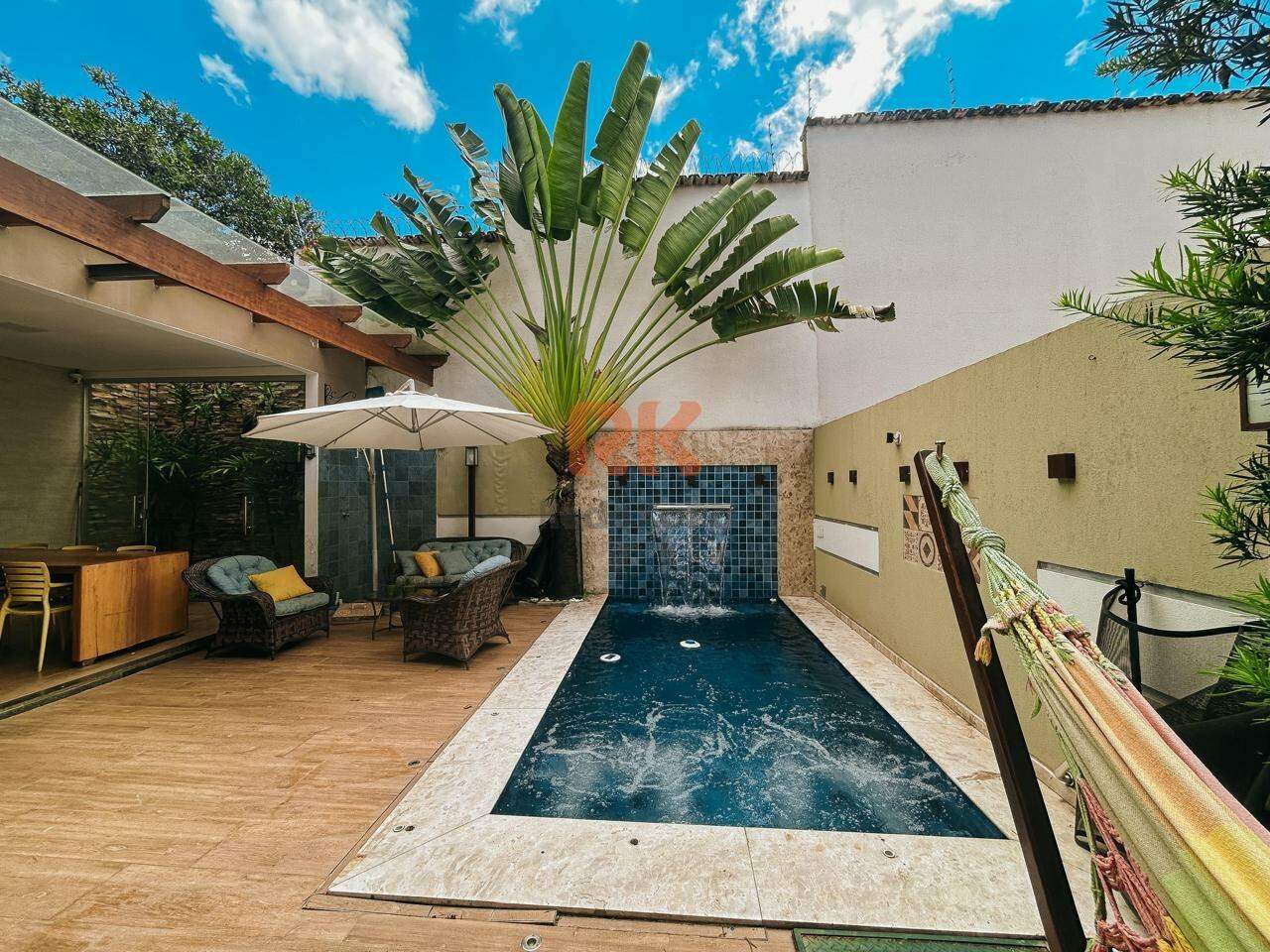 Casa em condomínio à venda no Três Barras: 