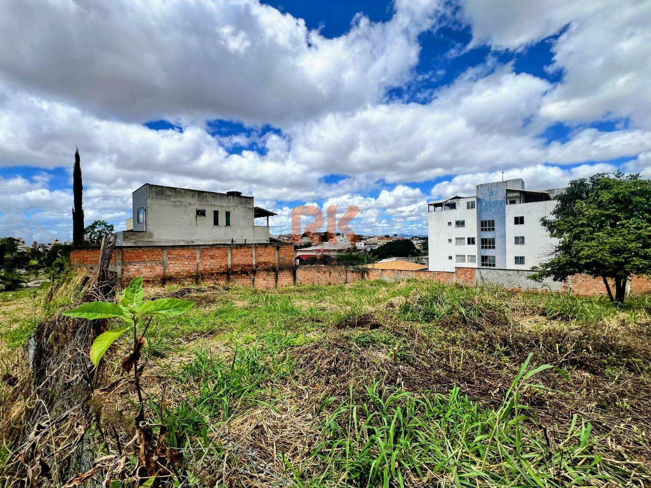 Lote à venda no Parque XangriLá: 