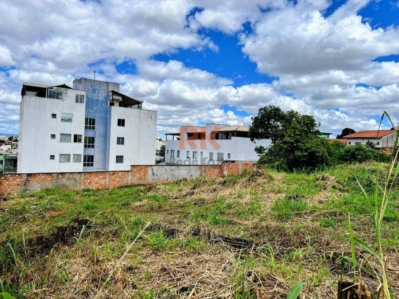 Lote à venda no Parque XangriLá: 