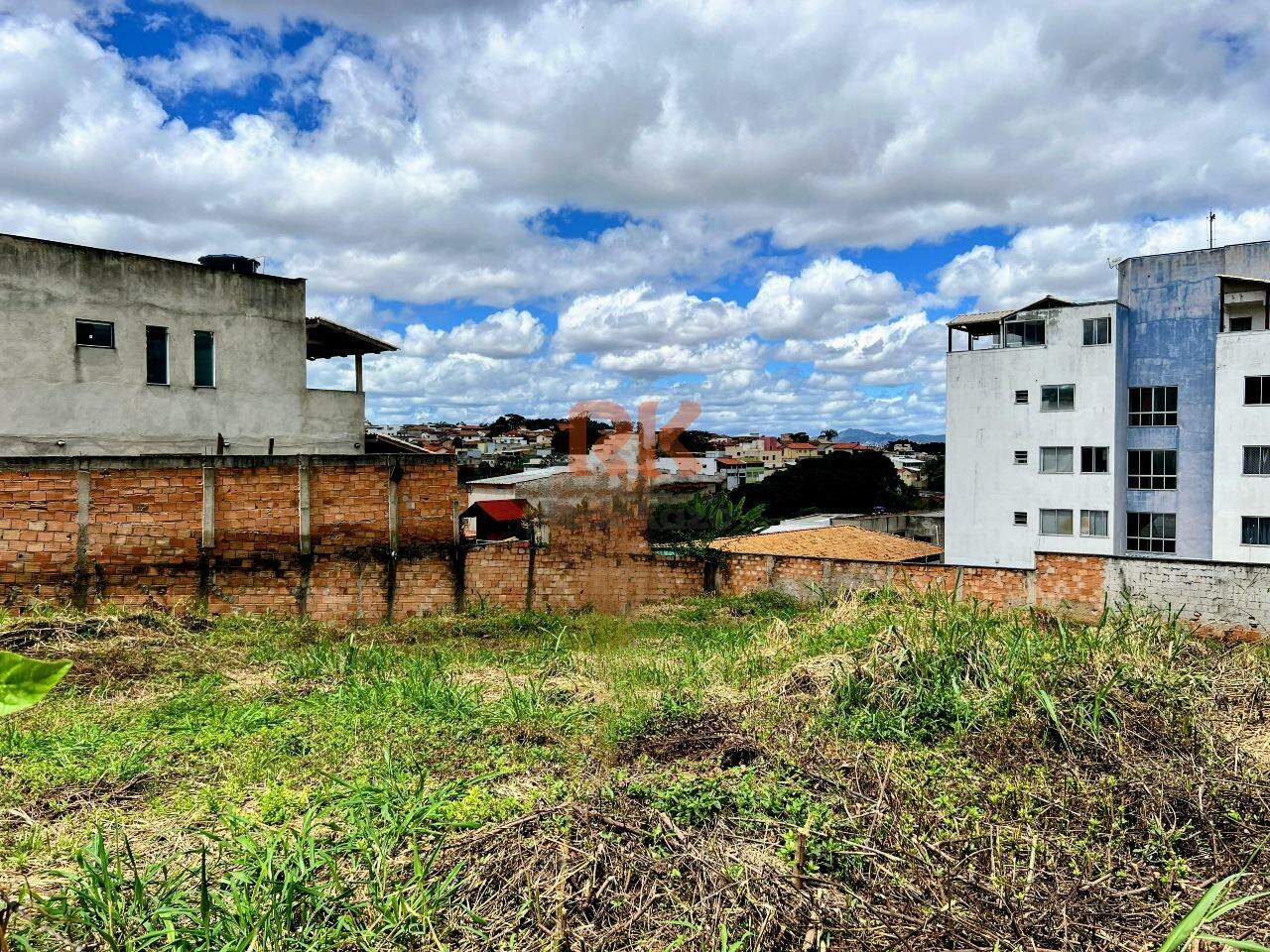 Lote à venda no Parque XangriLá: 