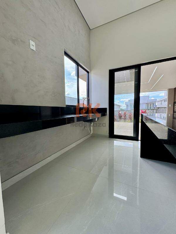 Casa em condomínio à venda no Residencial Park I: 