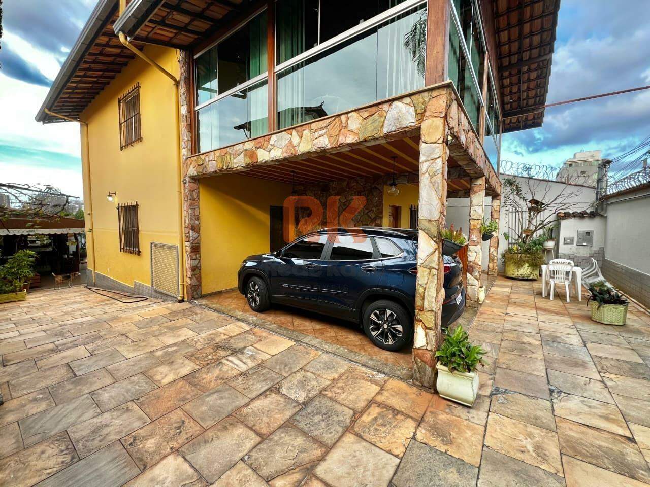 Casa à venda no Planalto: 
