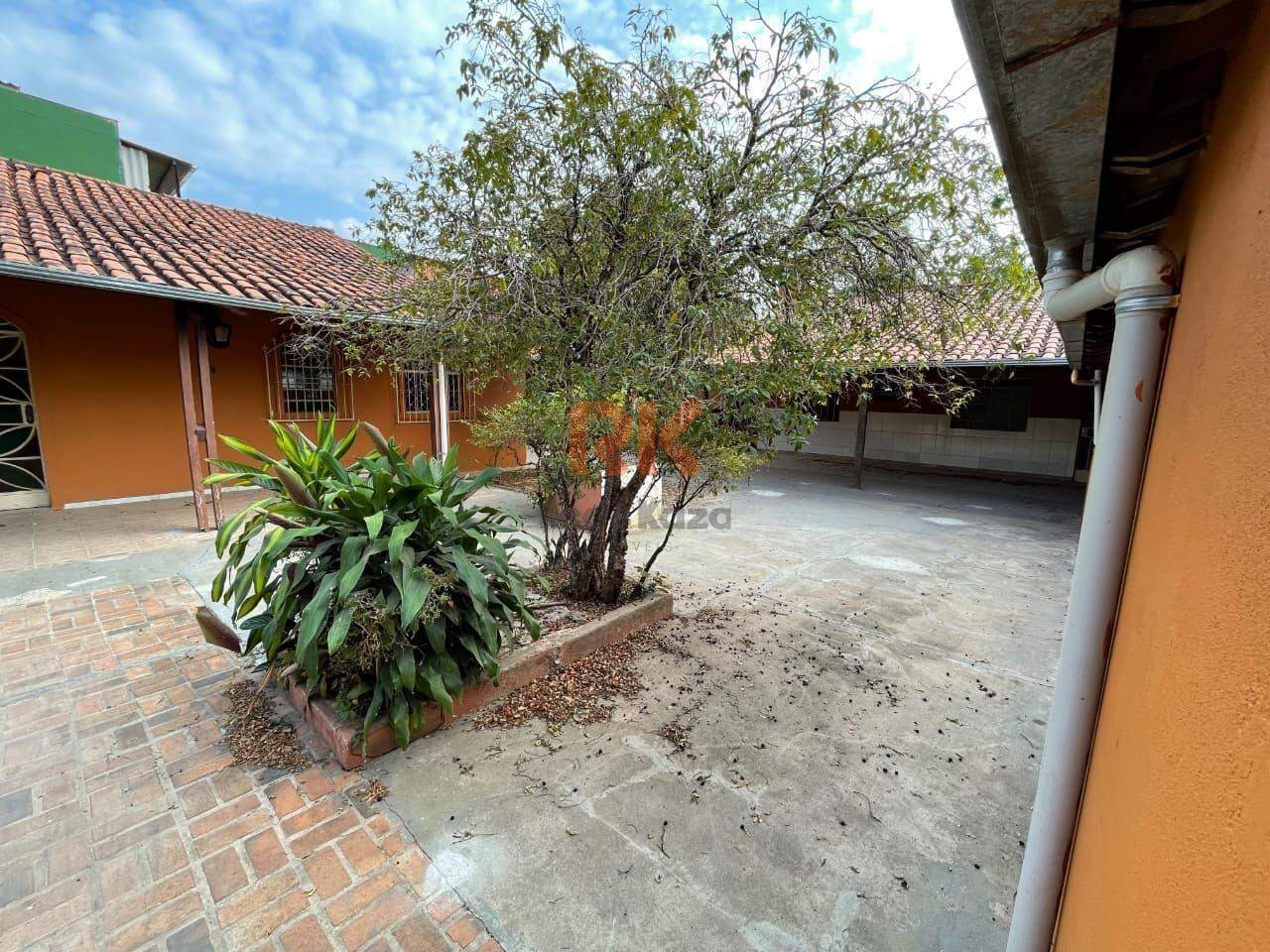 Casa comercial para aluguel no Braúnas: 