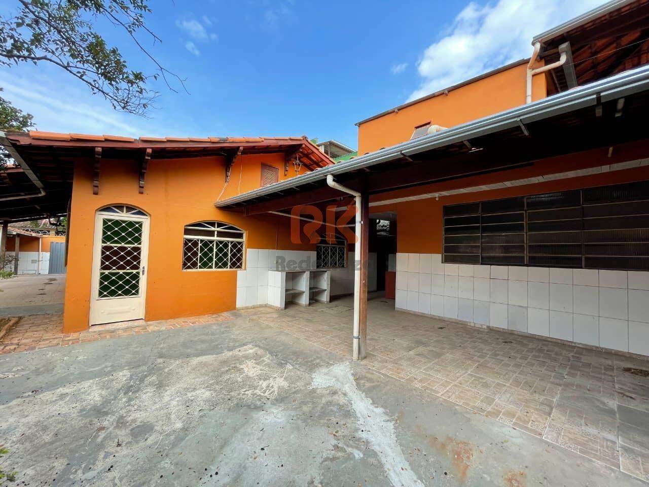 Casa comercial para aluguel no Braúnas: 