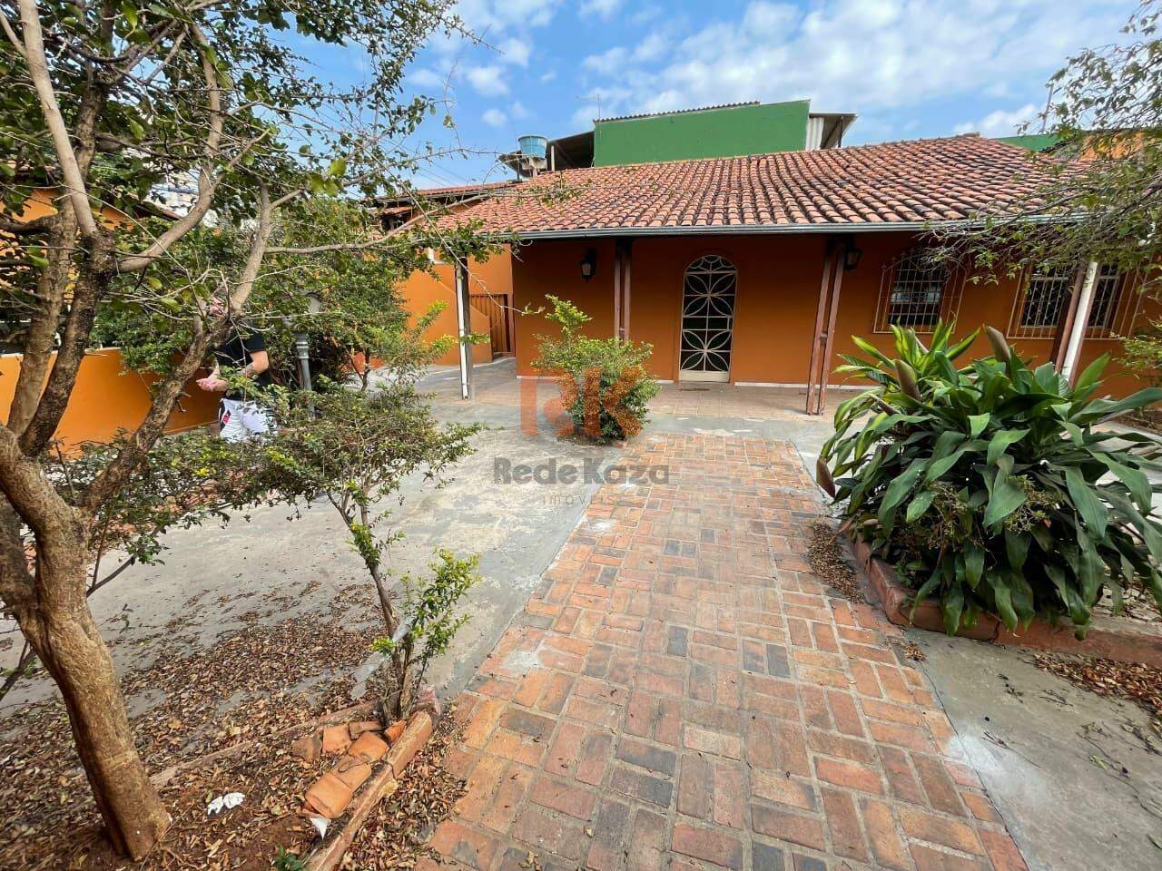 Casa comercial para aluguel no Braúnas: 
