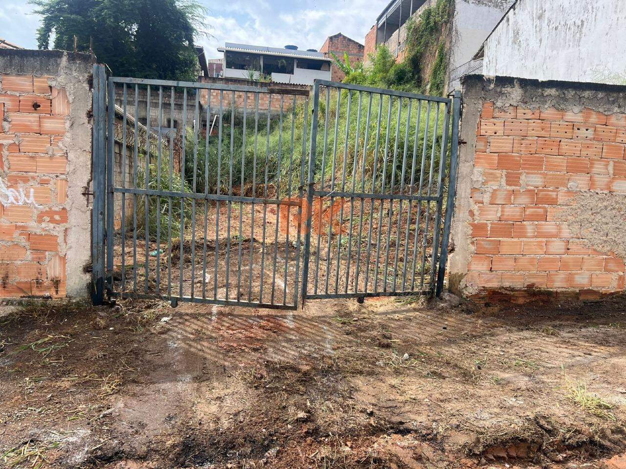 Lote à venda no Parque XangriLá: 