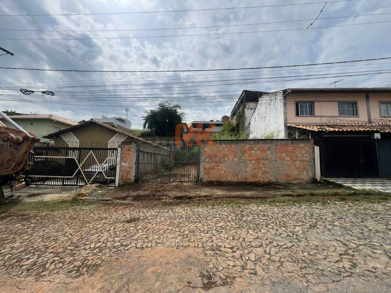 Lote à venda no Parque XangriLá: 