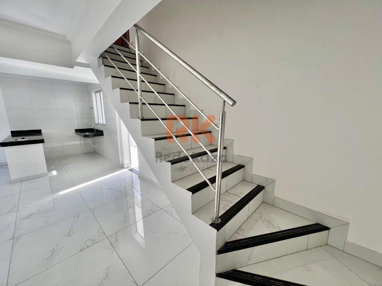Casa geminada à venda no Piratininga: 