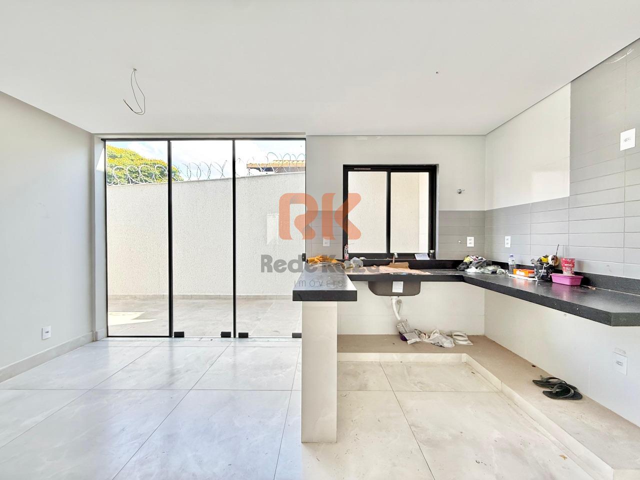 Casa à venda no Itapoã: 