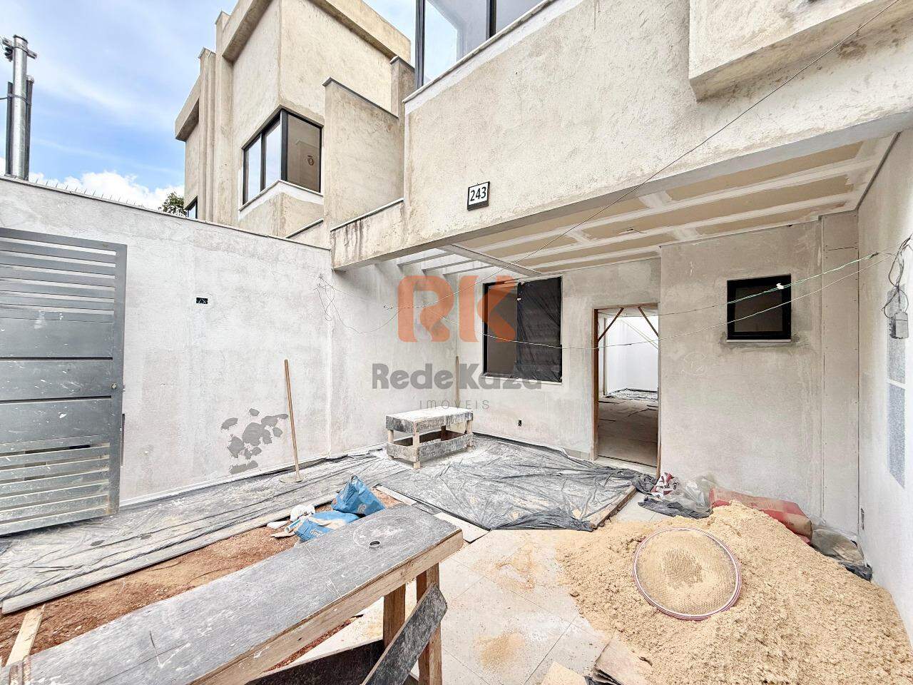 Casa à venda no Itapoã: 