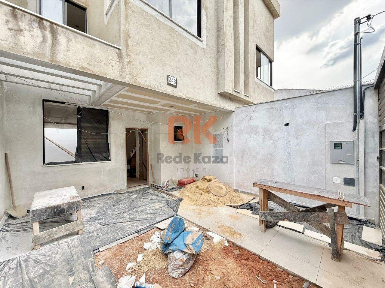 Casa à venda no Itapoã: 