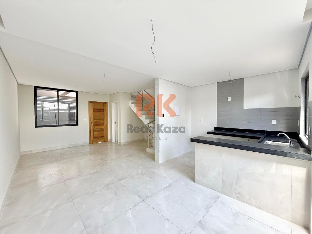 Casa à venda no Itapoã: 