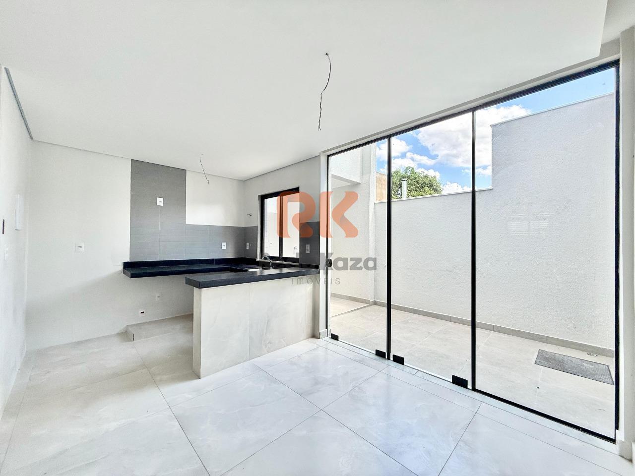 Casa à venda no Itapoã: 