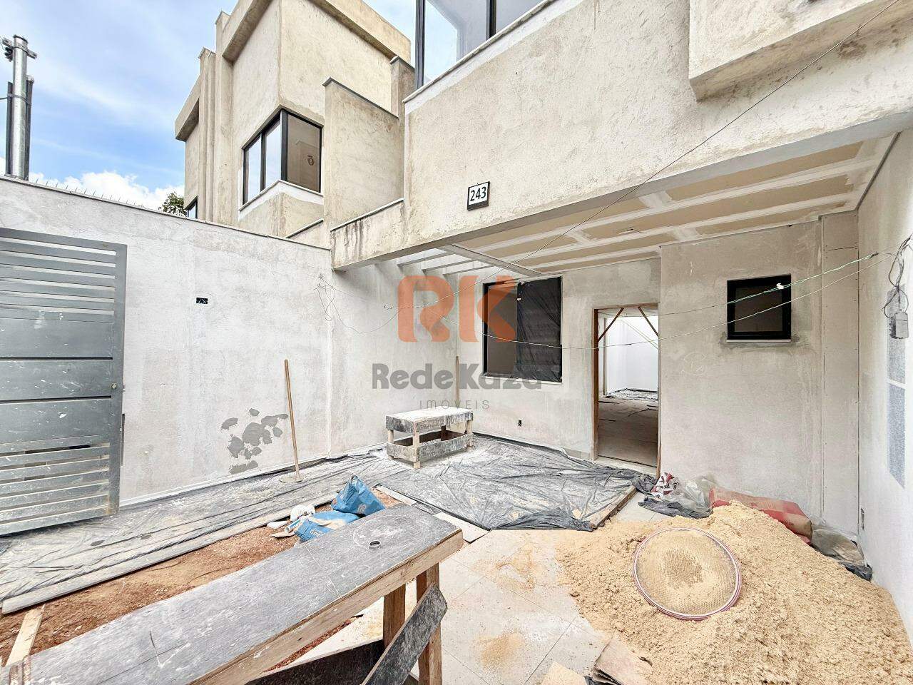 Casa à venda no Itapoã: 
