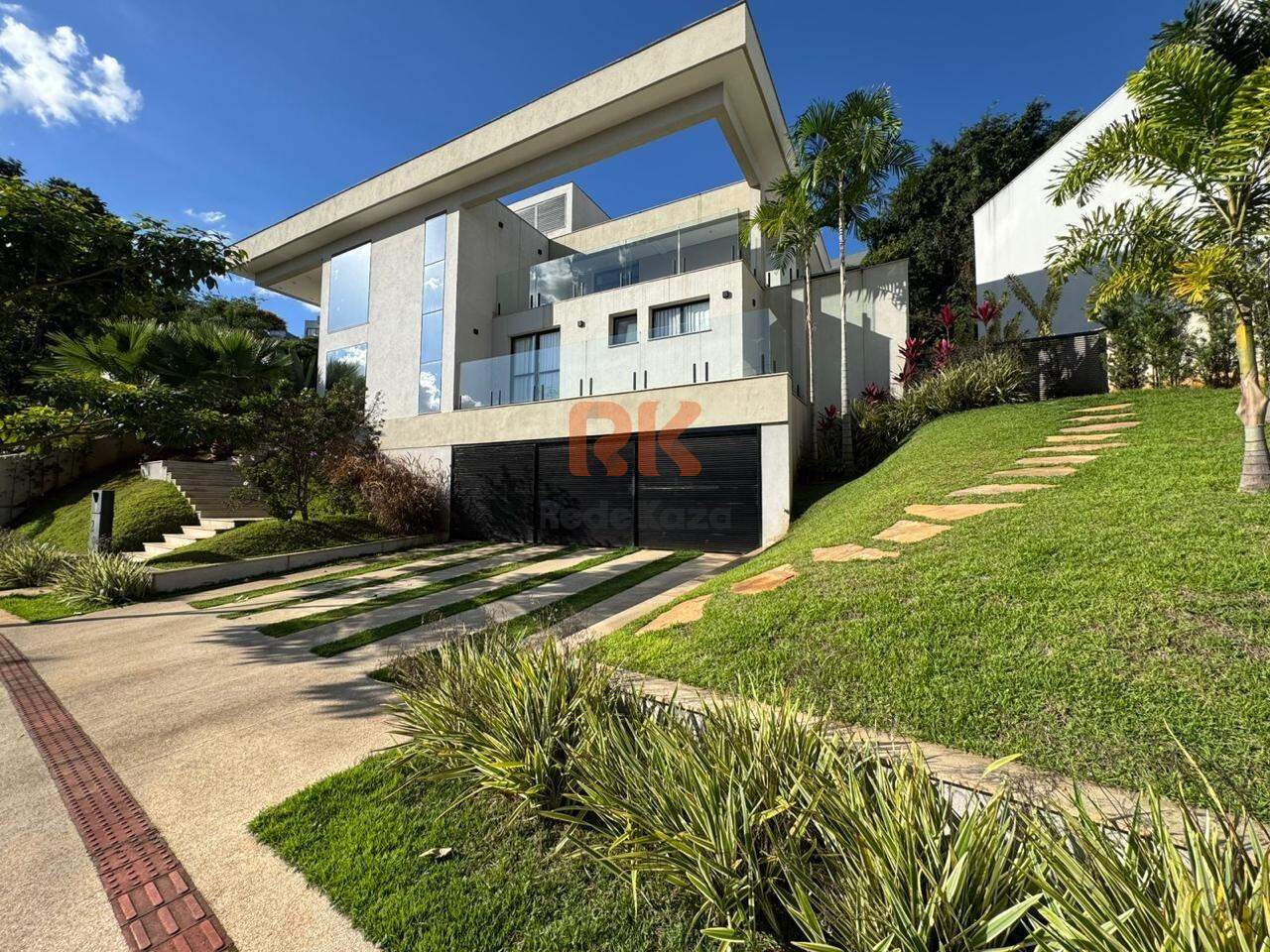 Casa em condomínio à venda no Portal Do Sol: 