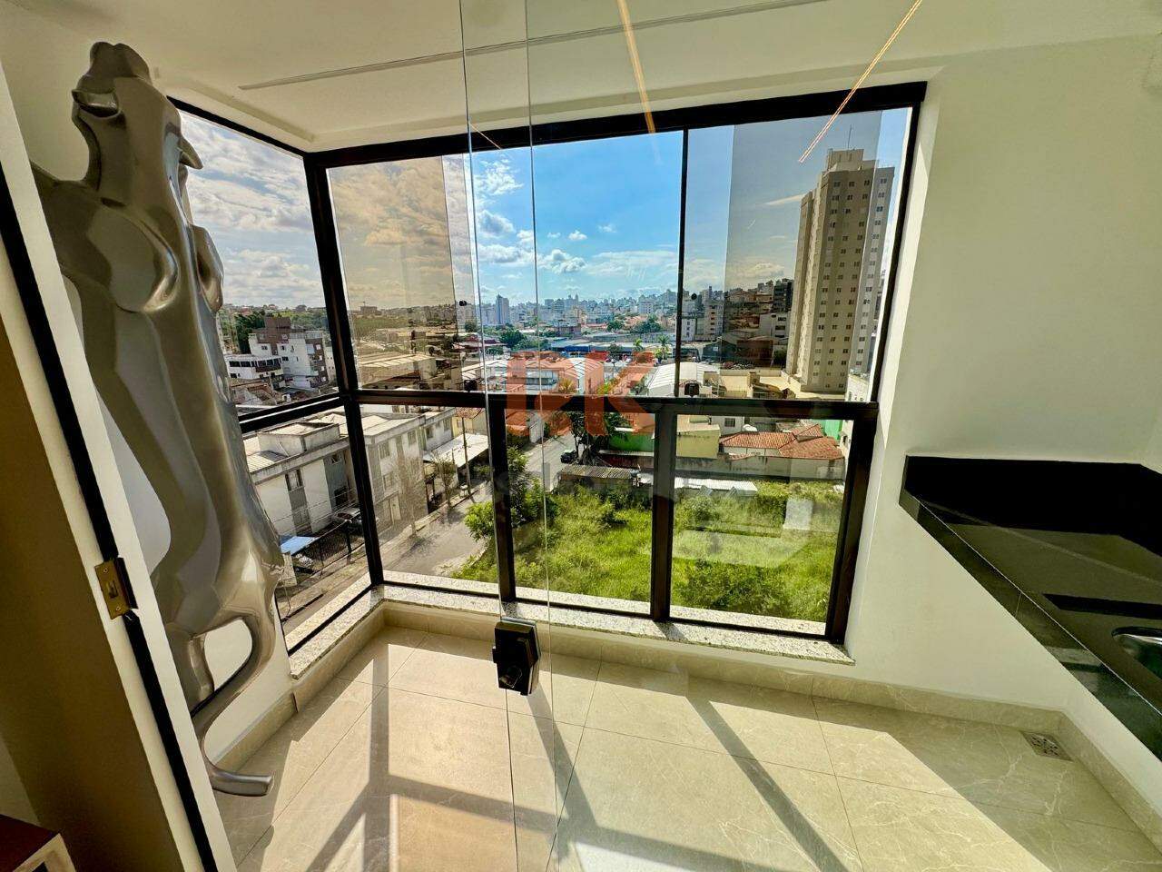 Apartamento à venda no Serrano: 