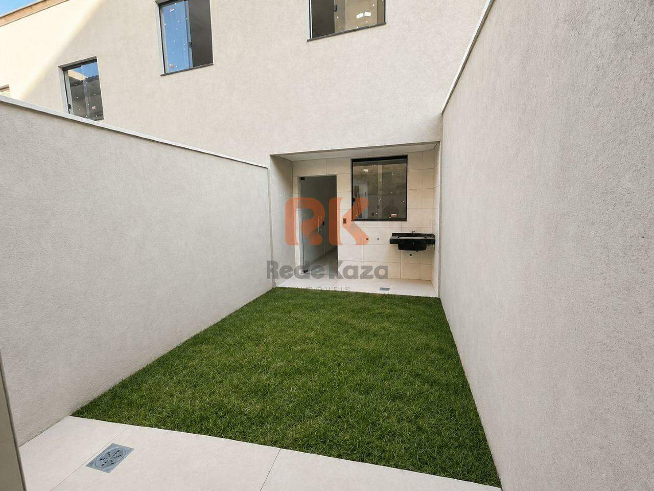 Casa geminada à venda no Copacabana: 