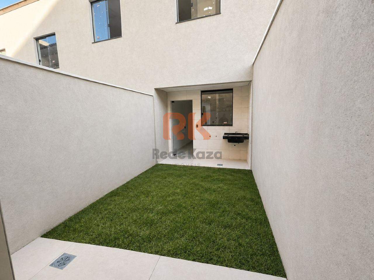 Casa geminada à venda no Copacabana: 