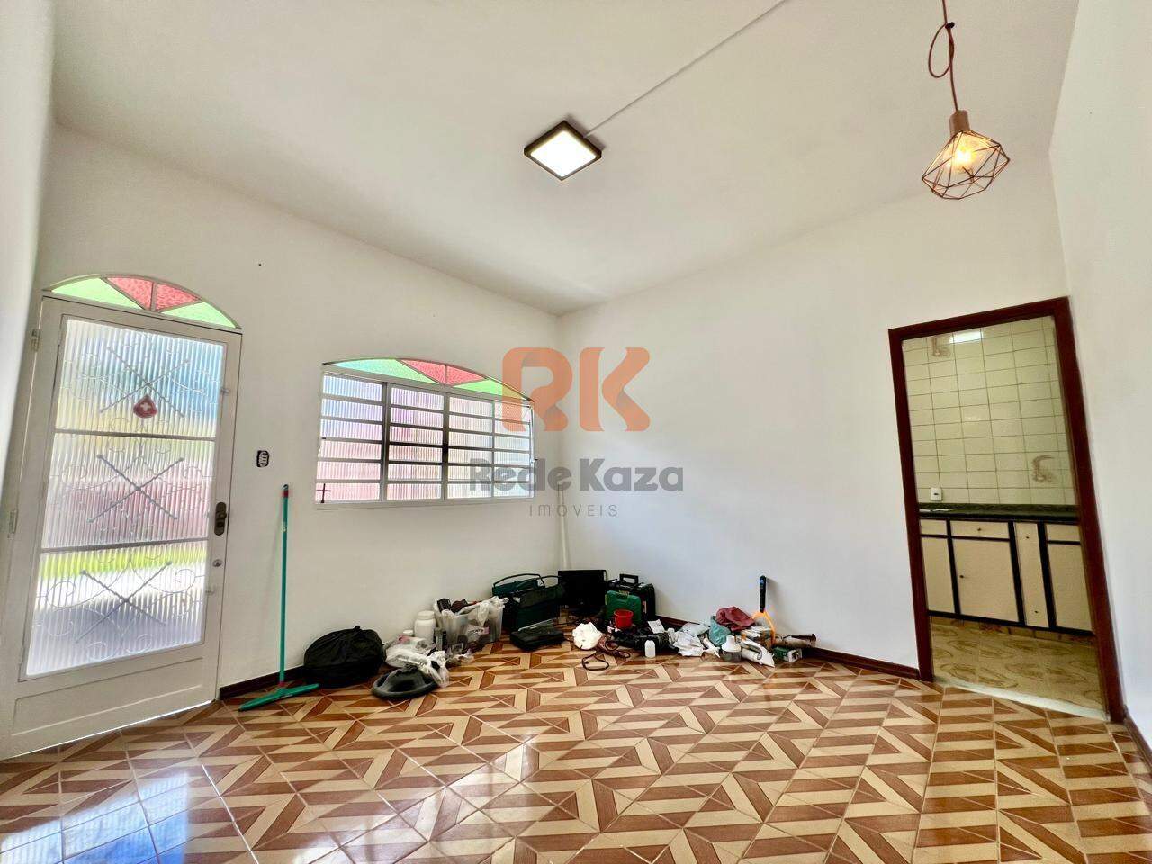 Casa para aluguel no Heliópolis: 