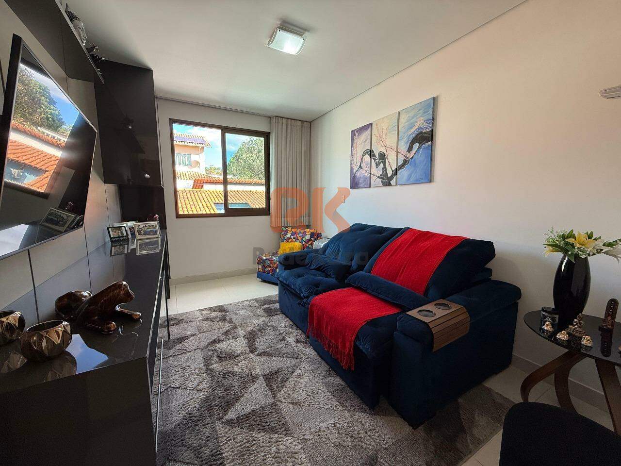 Casa geminada coletiva à venda no Trevo: 