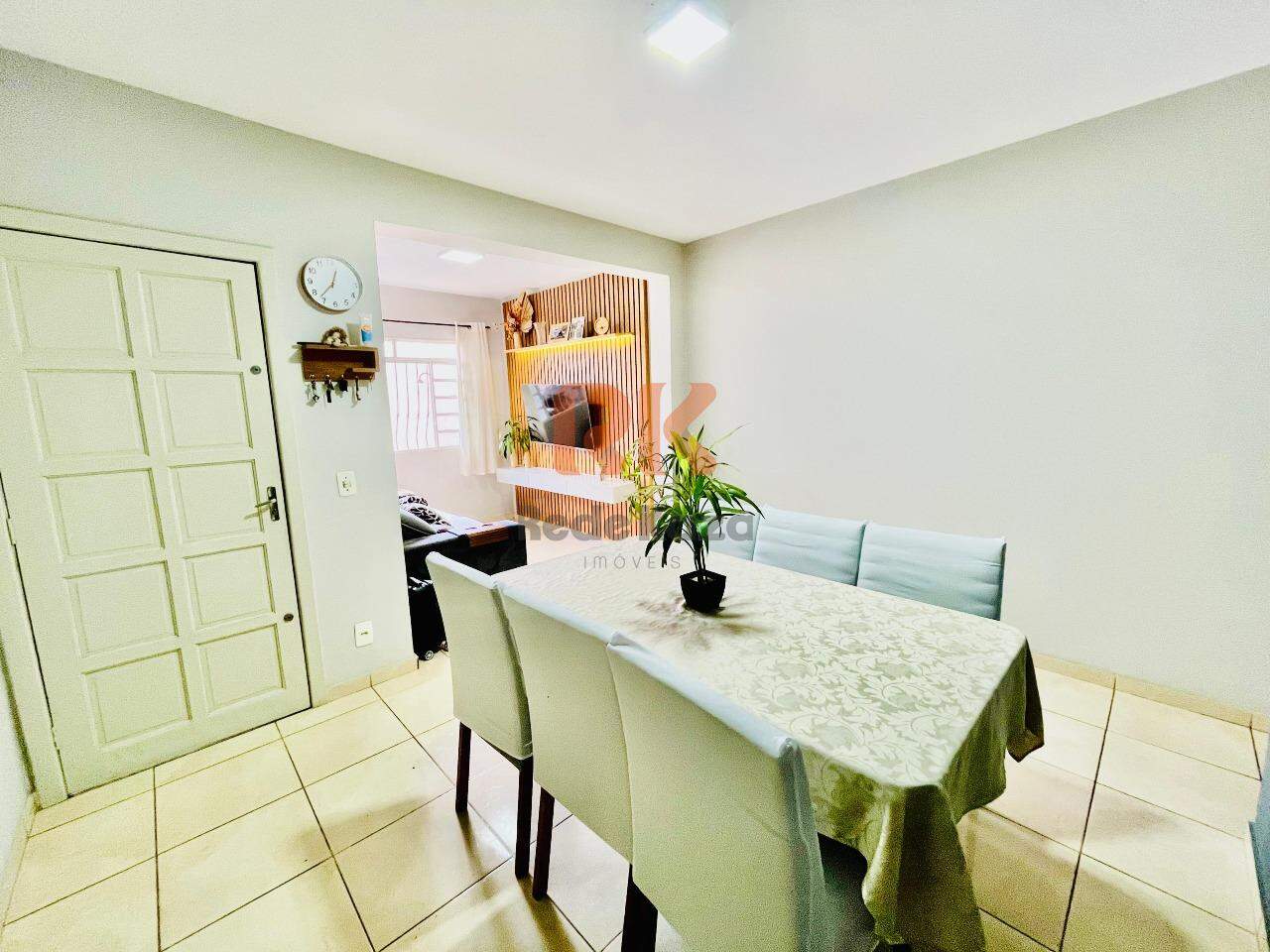 Casa à venda no Dona Clara: 