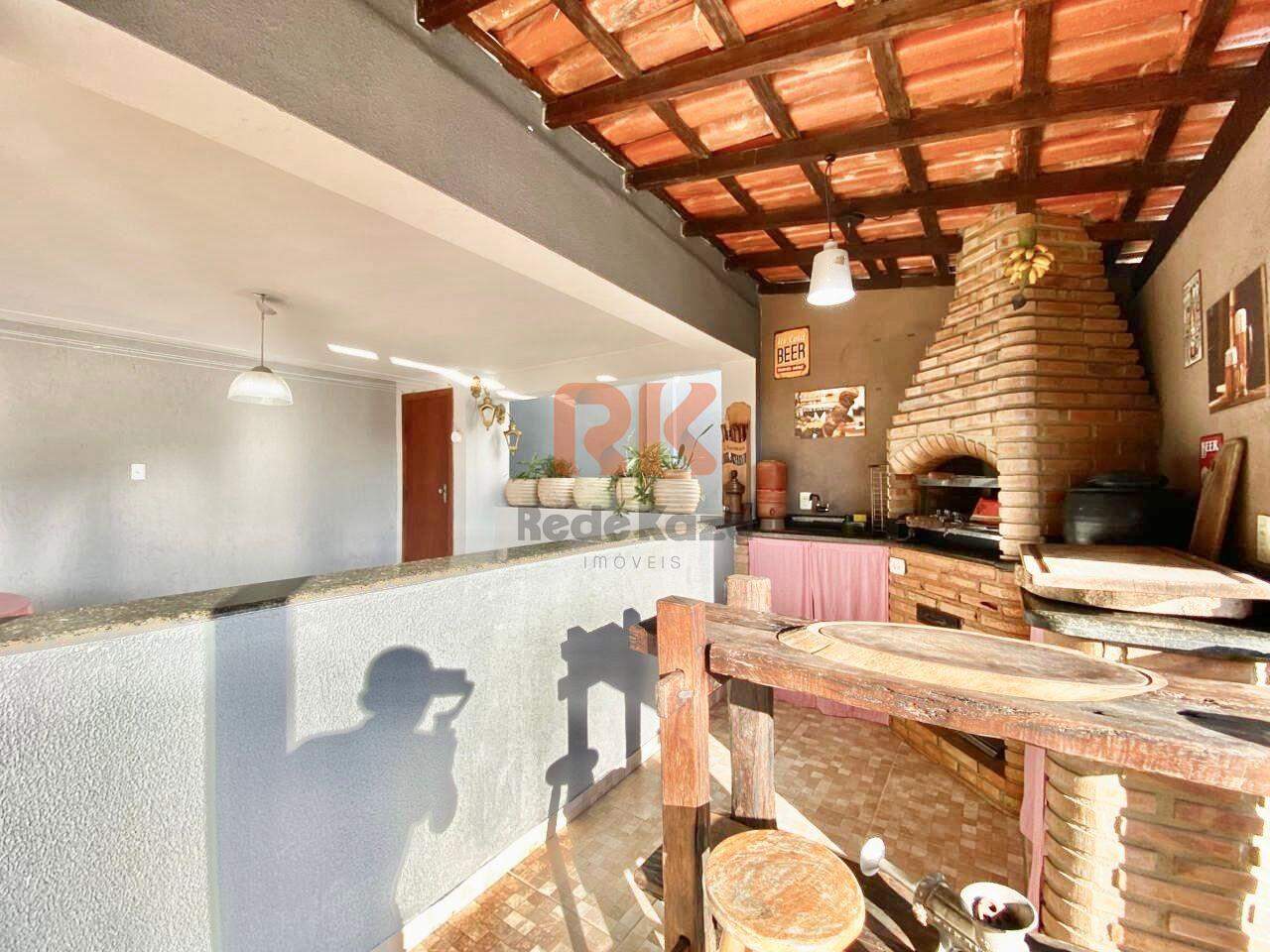 Casa à venda no Itapoã: 