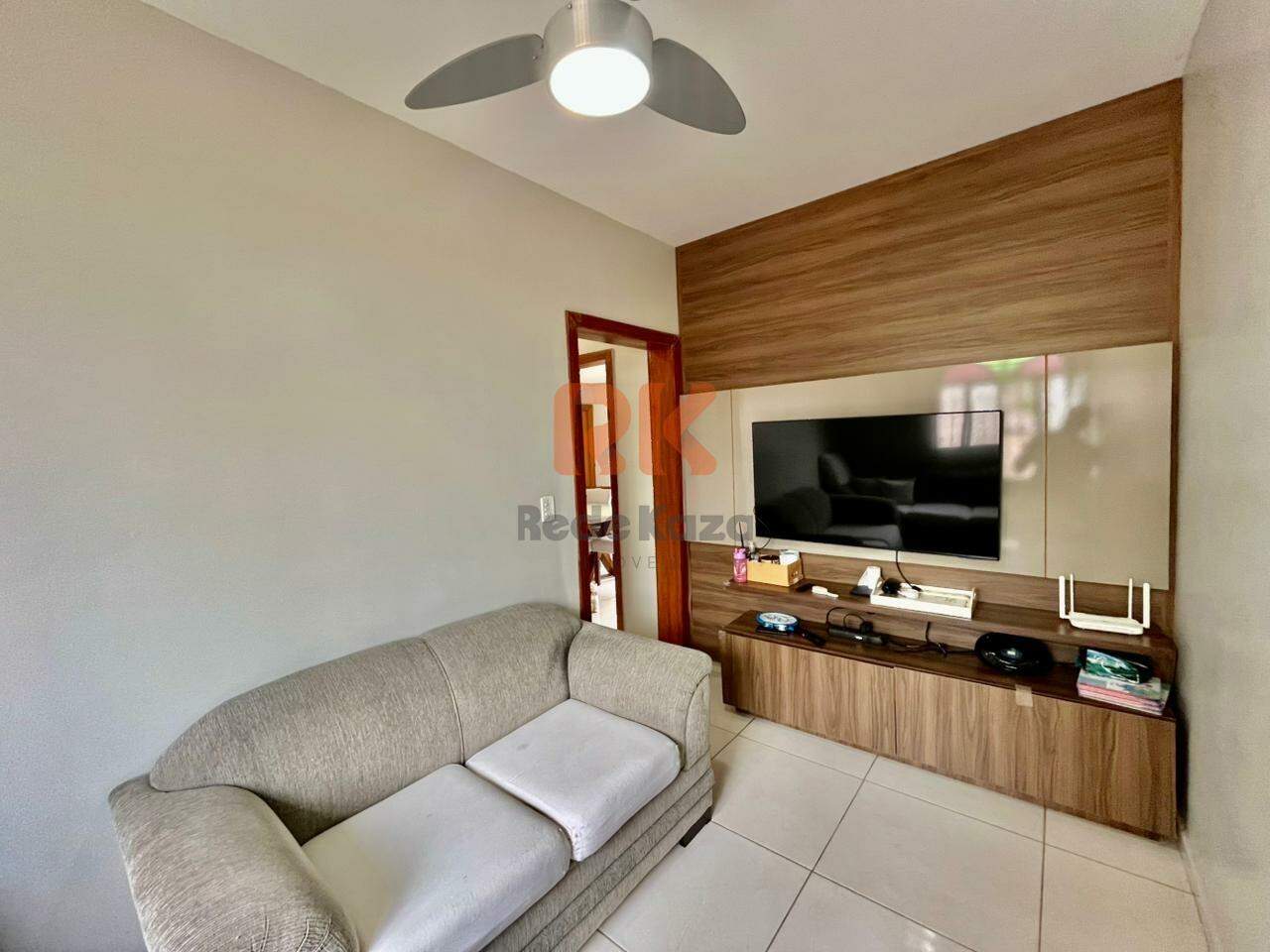 Casa à venda no Itapoã: 