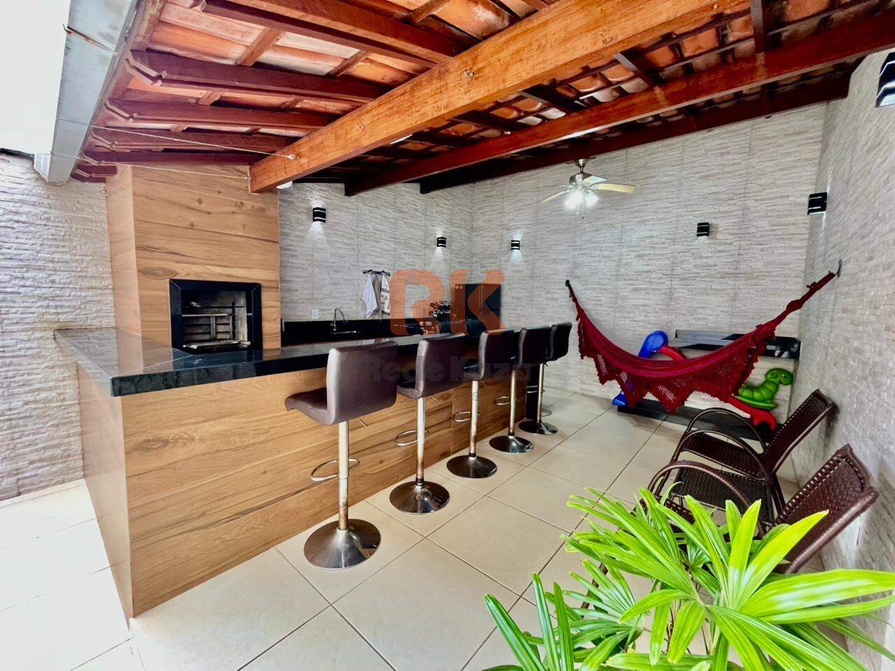 Casa à venda no Itapoã: 