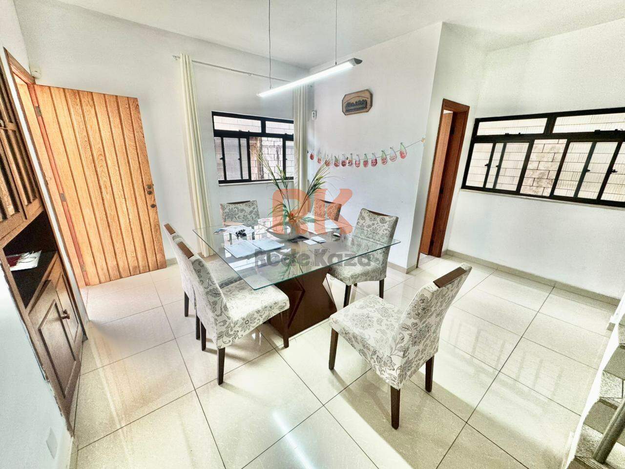 Casa à venda no Dona Clara: 