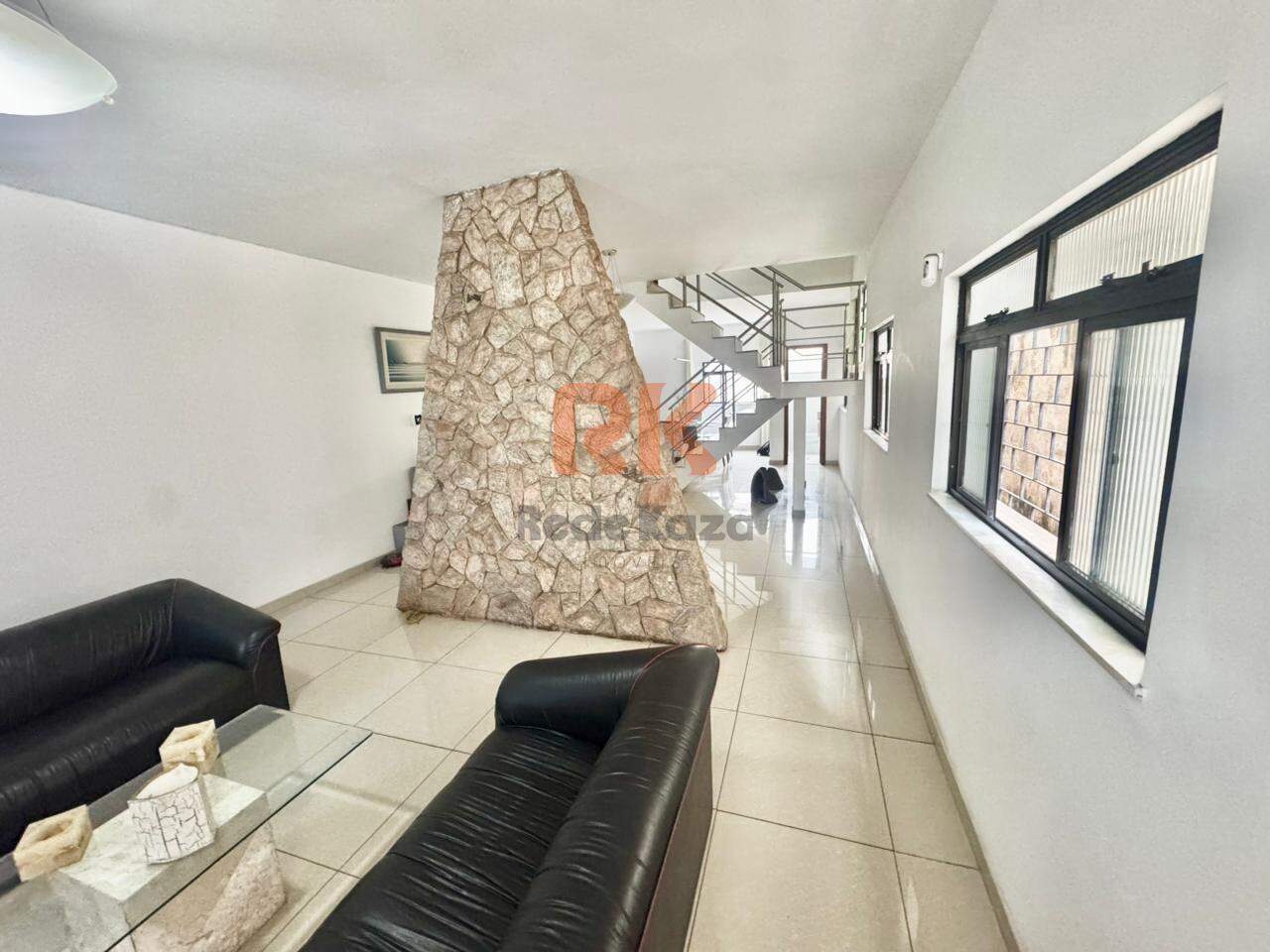 Casa à venda no Dona Clara: 