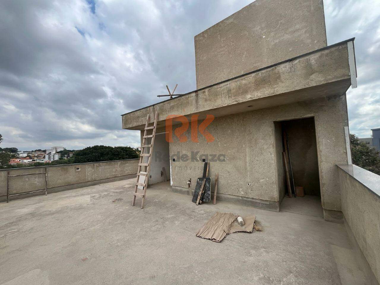 Cobertura à venda no Itapoã: 