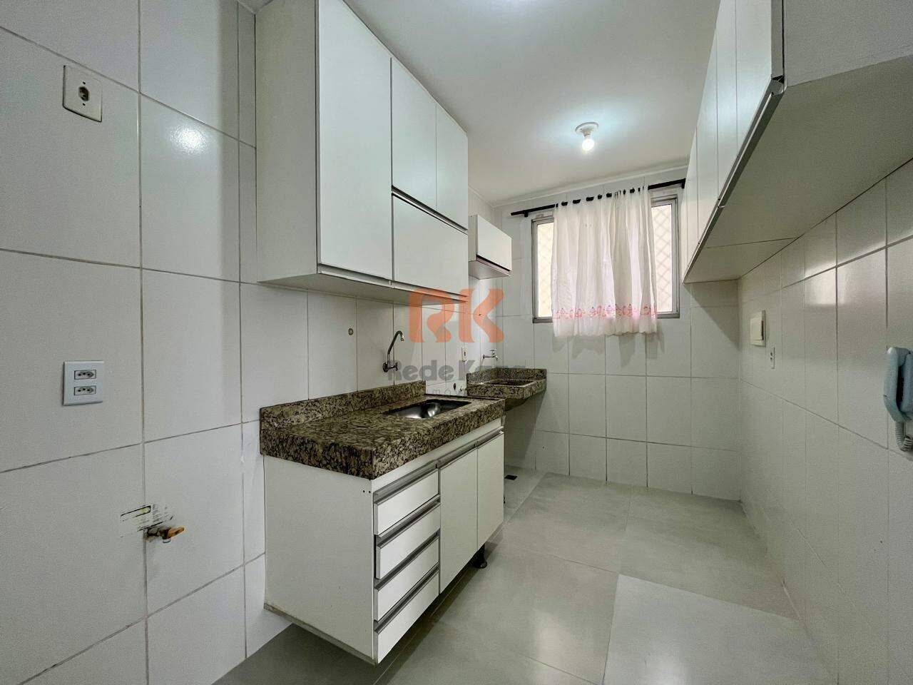 Apartamento para aluguel no Cabral: 