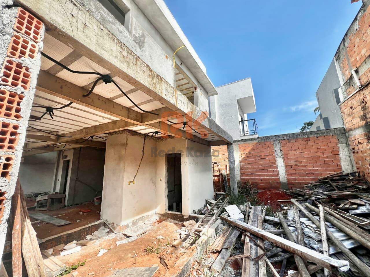 Casa à venda no Trevo: 