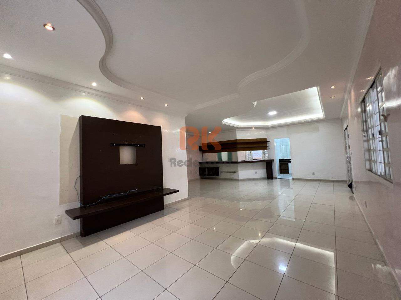 Casa para aluguel no Chácaras Reunidas Santa Terezinha: 