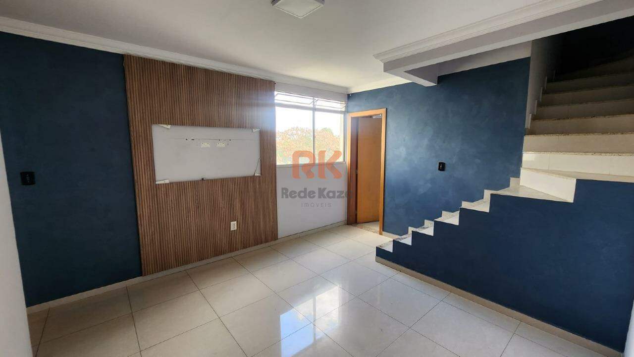 Cobertura para aluguel no Arvoredo: 