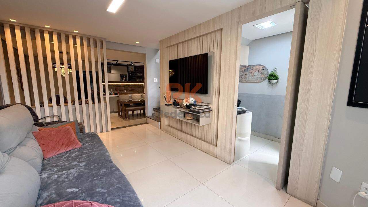 Casa geminada à venda no Serrano: 
