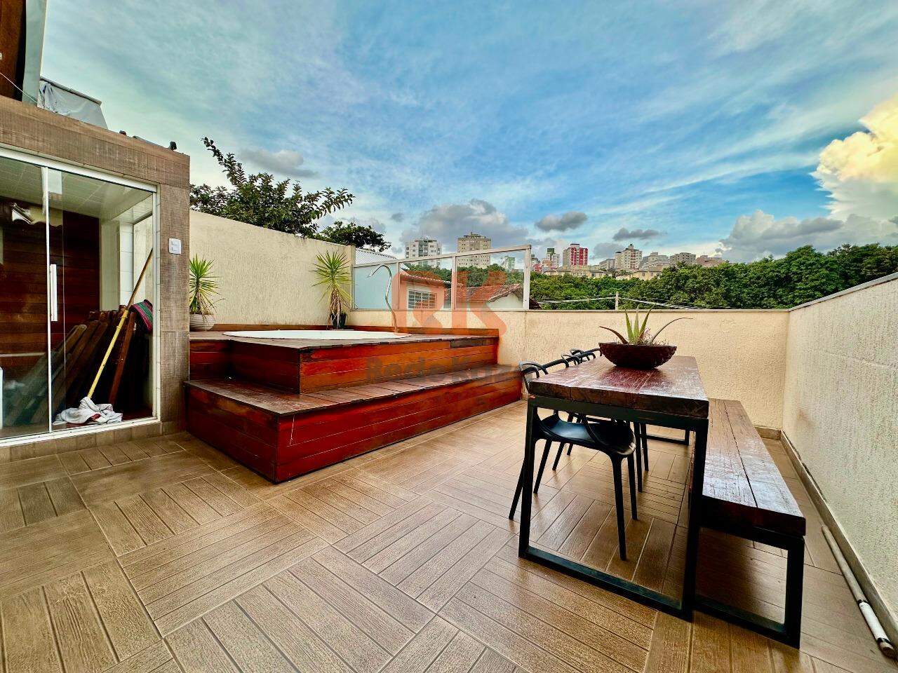 Casa à venda no Alípio de Melo: 