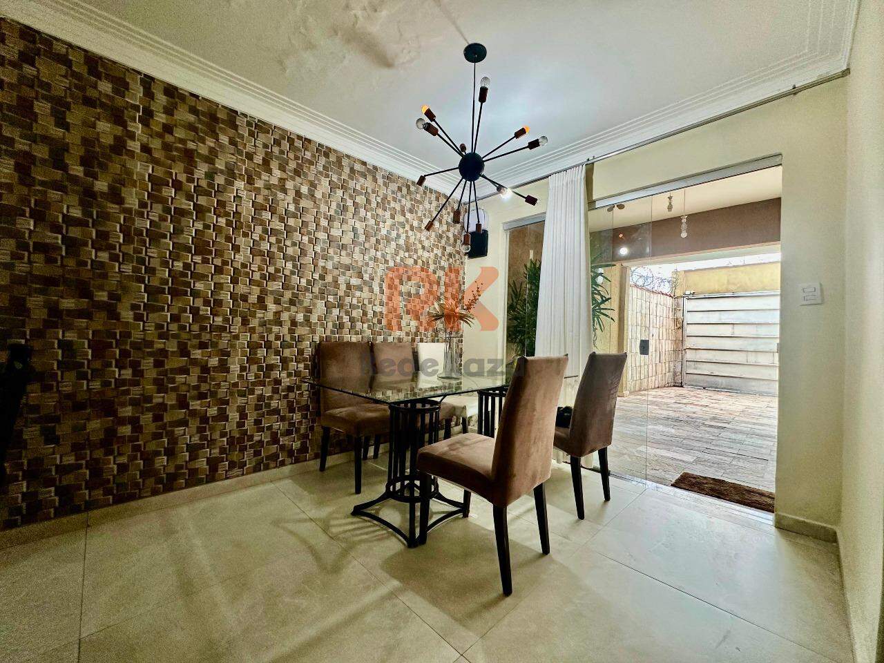 Casa à venda no Alípio de Melo: 