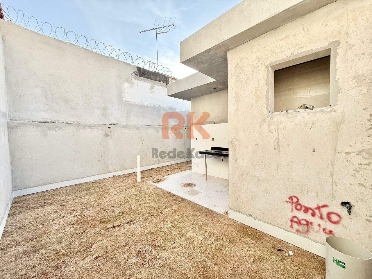 Casa à venda no Planalto: 