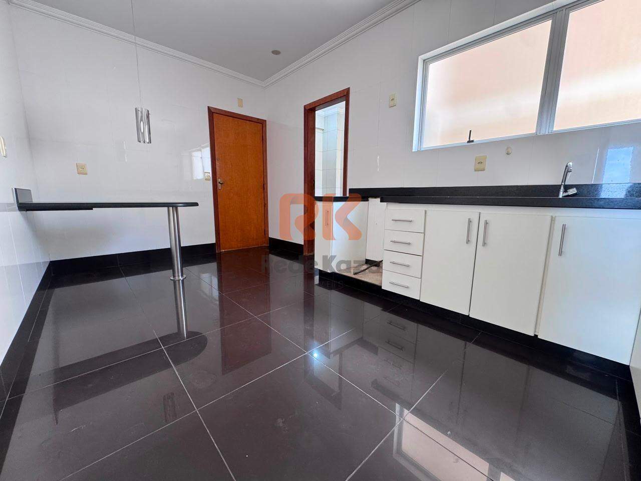 Apartamento à venda no Itapoã: 