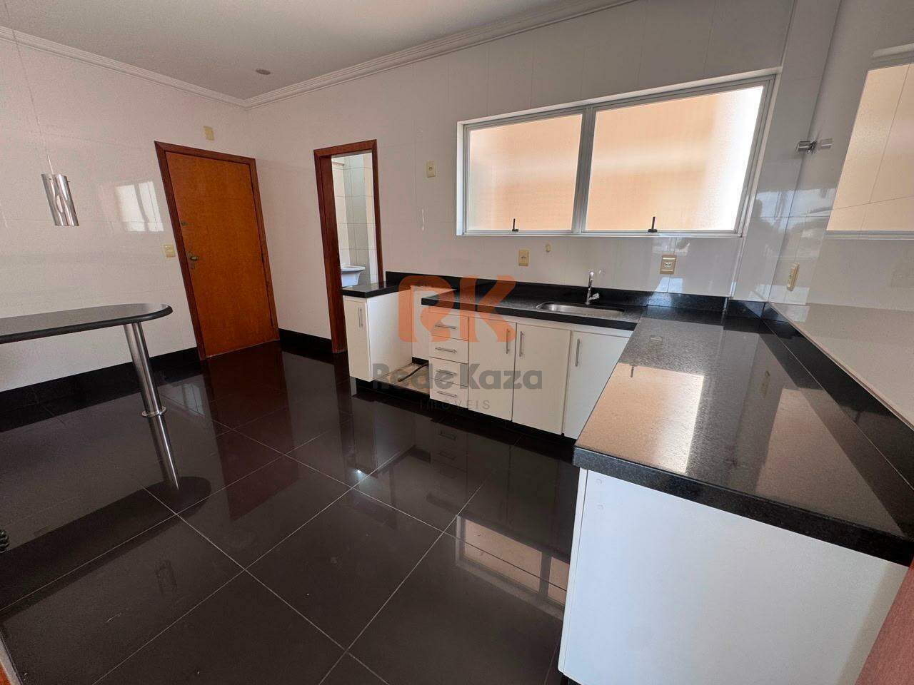 Apartamento à venda no Itapoã: 