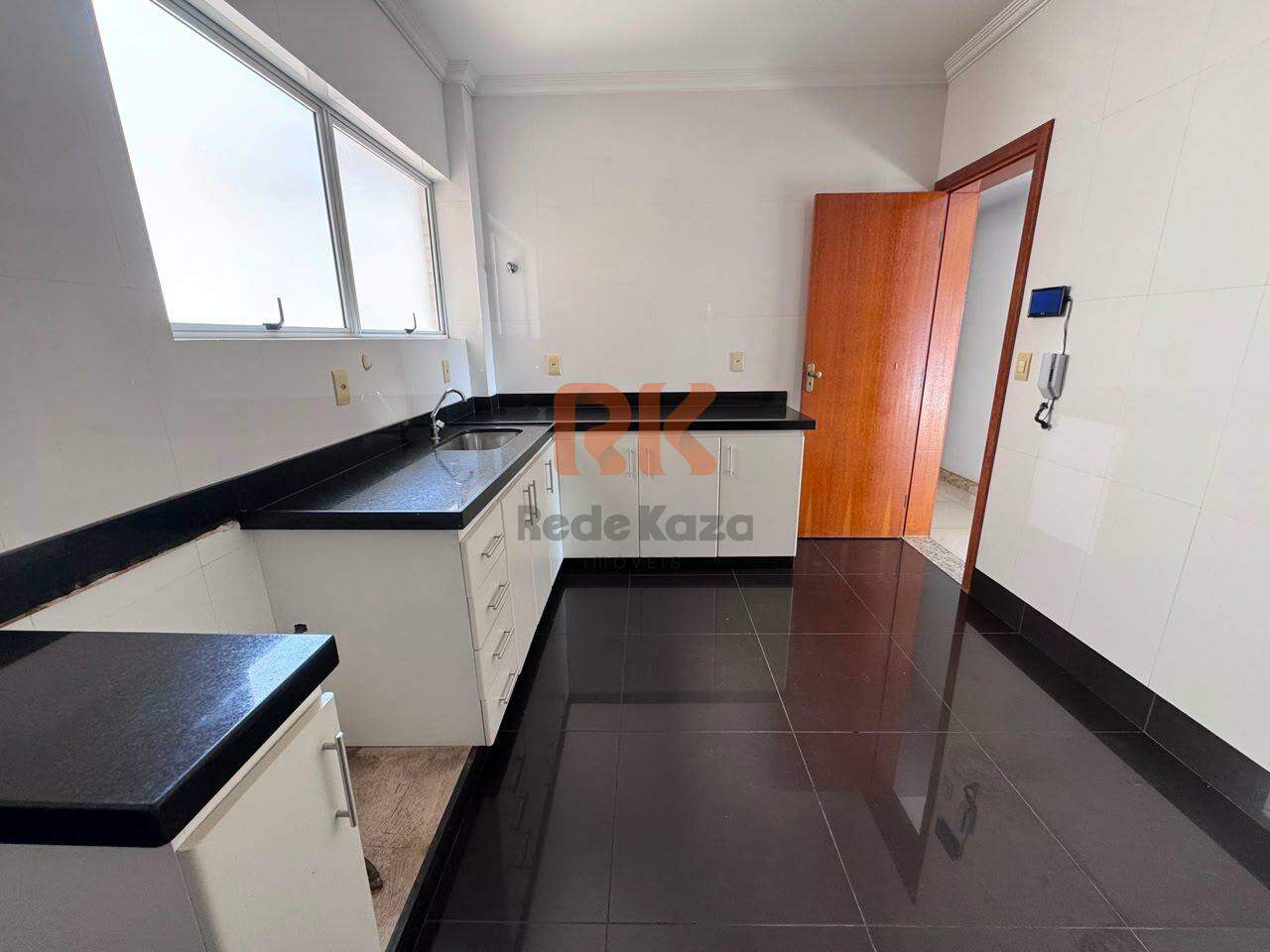 Apartamento à venda no Itapoã: 