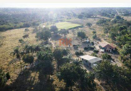Fazenda à venda no Canoeiros: 
