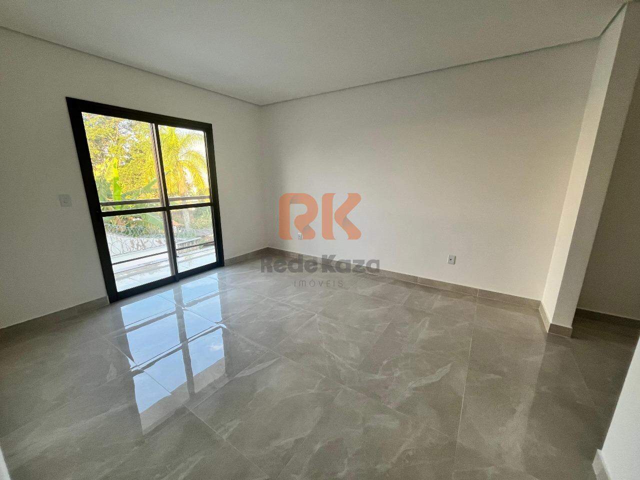 Casa em condomínio à venda no Trevo: 