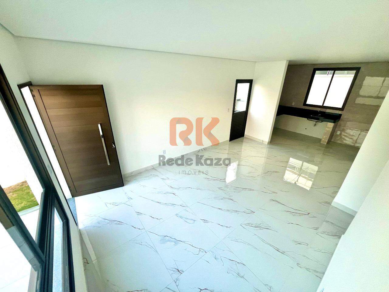 Casa em condomínio à venda no Trevo: 