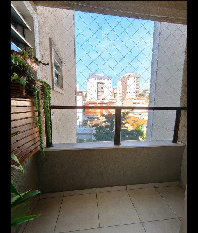 Apartamento à venda no Cabral: 