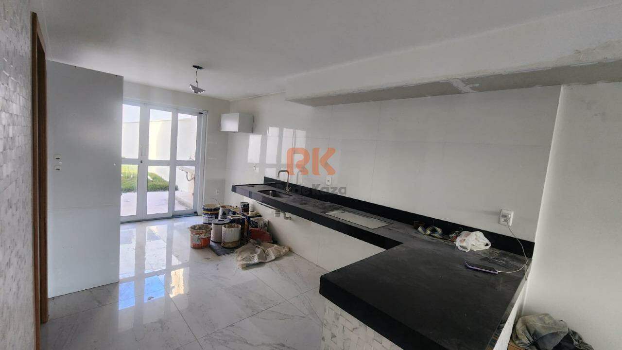 Casa geminada para aluguel no Cabral: 