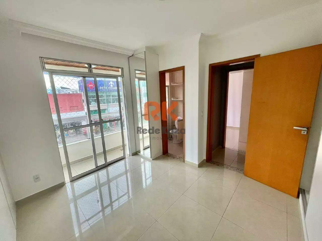 Apartamento à venda no Cabral: 